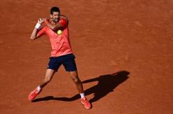 德约科维奇重返赛场，锐不可当首场状态出色，TL观众沸腾！的简单介绍-九游电竞官网